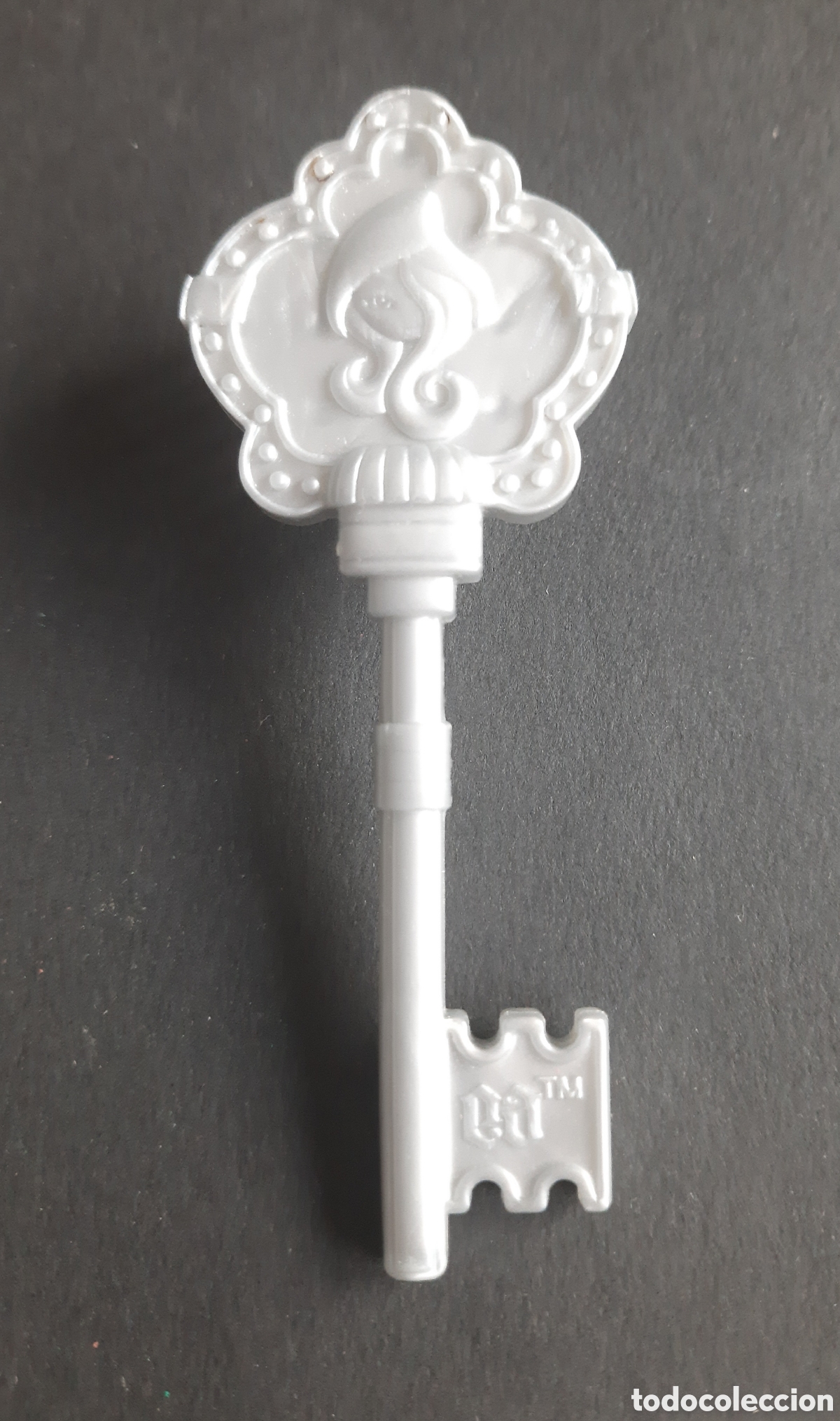 Mu&ntilde;ecas modernas: PEINE MU&Ntilde;ECA EVER AFTER HIGH. GRIS PLATA - Foto 1
