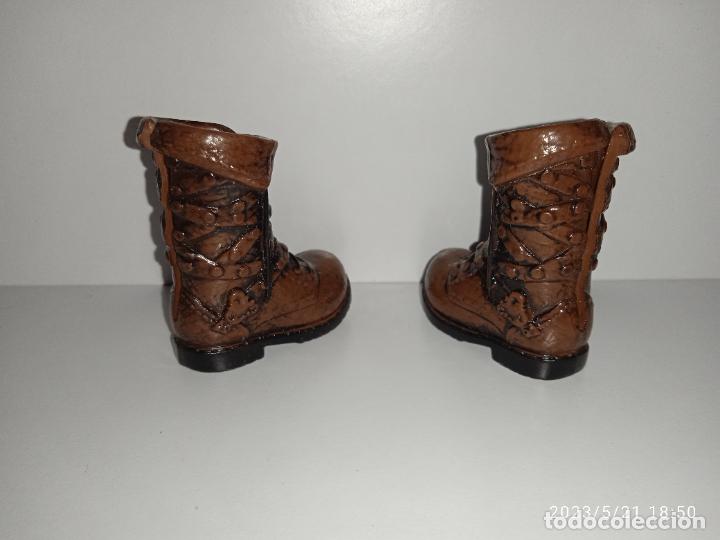 Mu&ntilde;ecas modernas: Zapatos botas de mu&ntilde;eco ever after high - Foto 3