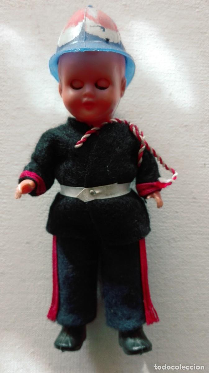 Mu&ntilde;ecas modernas: MU&Ntilde;ECO CELULOIDE GUARDIA PALACIO MONACO - Foto 3
