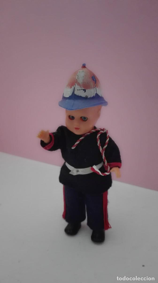 Mu&ntilde;ecas modernas: MU&Ntilde;ECO CELULOIDE GUARDIA PALACIO MONACO - Foto 7