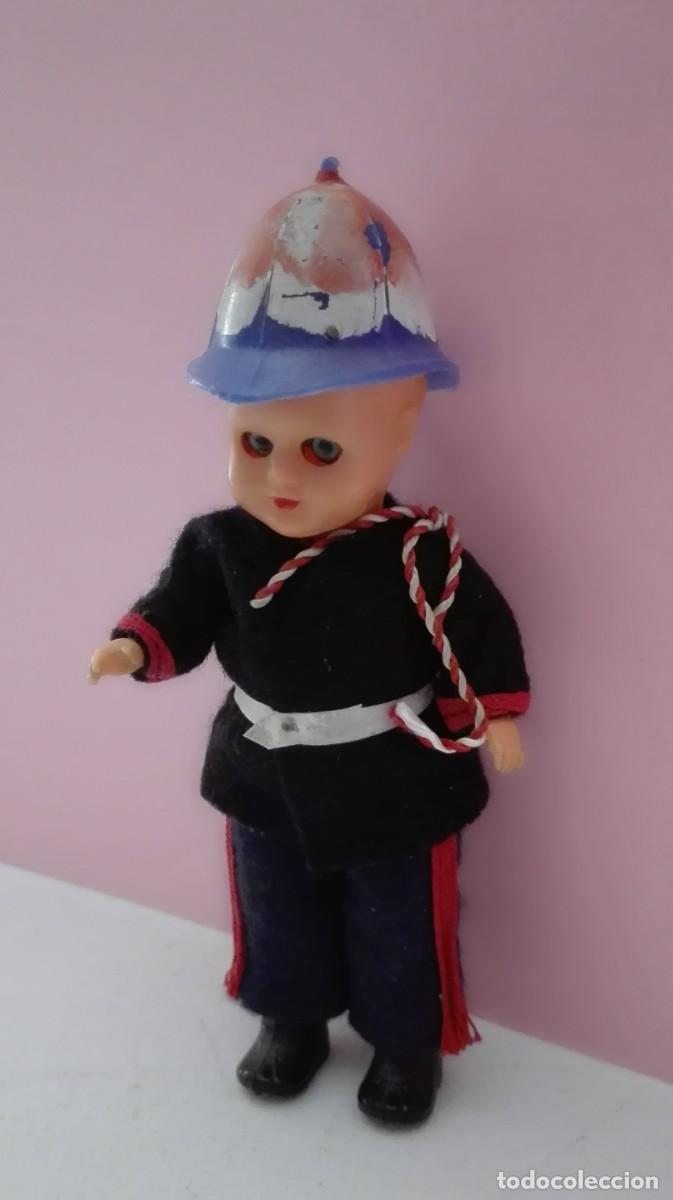 Mu&ntilde;ecas modernas: MU&Ntilde;ECO CELULOIDE GUARDIA PALACIO MONACO - Foto 11