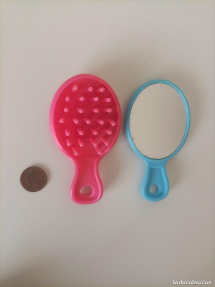 Mu&ntilde;ecas modernas: Accesorios Cepillo y espejo mu&ntilde;eca Cayla - Foto 2