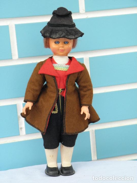 Mu&ntilde;ecas modernas: Antiguo mu&ntilde;eco regional de Tirol Austria de celuloide - Foto 1