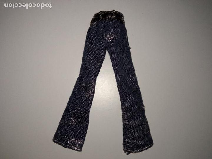 Mu&ntilde;ecas modernas: Pantal&oacute;n de mu&ntilde;eca Bratz - Foto 1