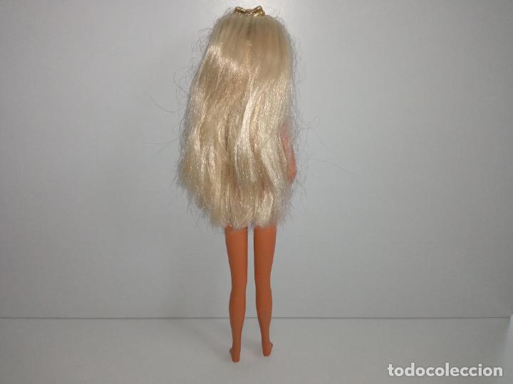 Mu&ntilde;ecas modernas: Mu&ntilde;eca Sindy de hasbro luz y color - Foto 8