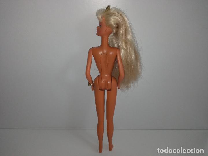 Mu&ntilde;ecas modernas: Mu&ntilde;eca Sindy de hasbro luz y color - Foto 9
