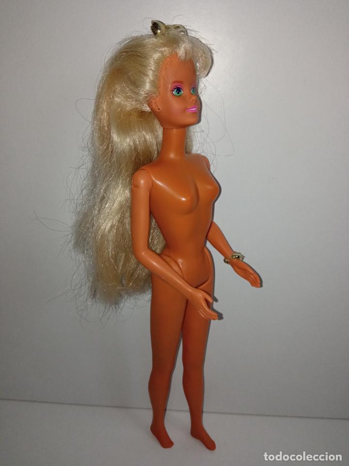 Mu&ntilde;ecas modernas: Mu&ntilde;eca Sindy de hasbro luz y color - Foto 11
