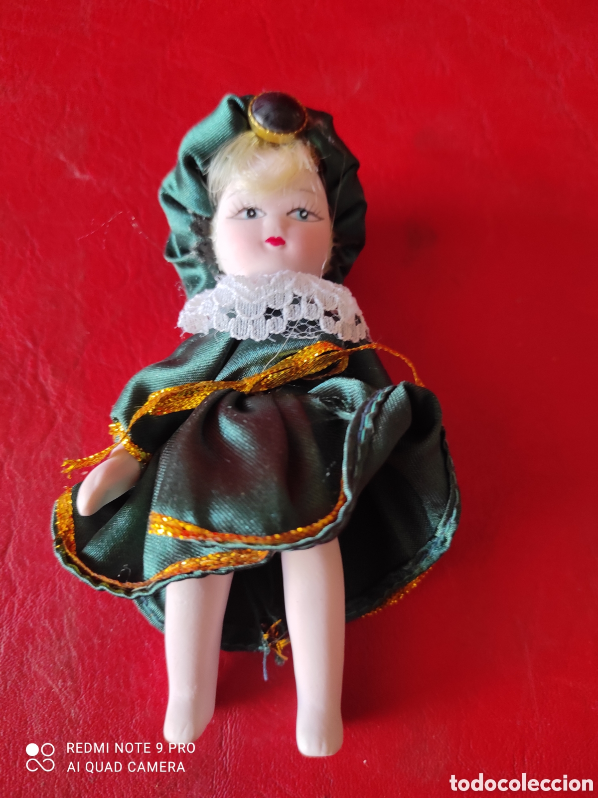 Mu&ntilde;ecas modernas: Dos mini mu&ntilde;ecas en terracota - Foto 4