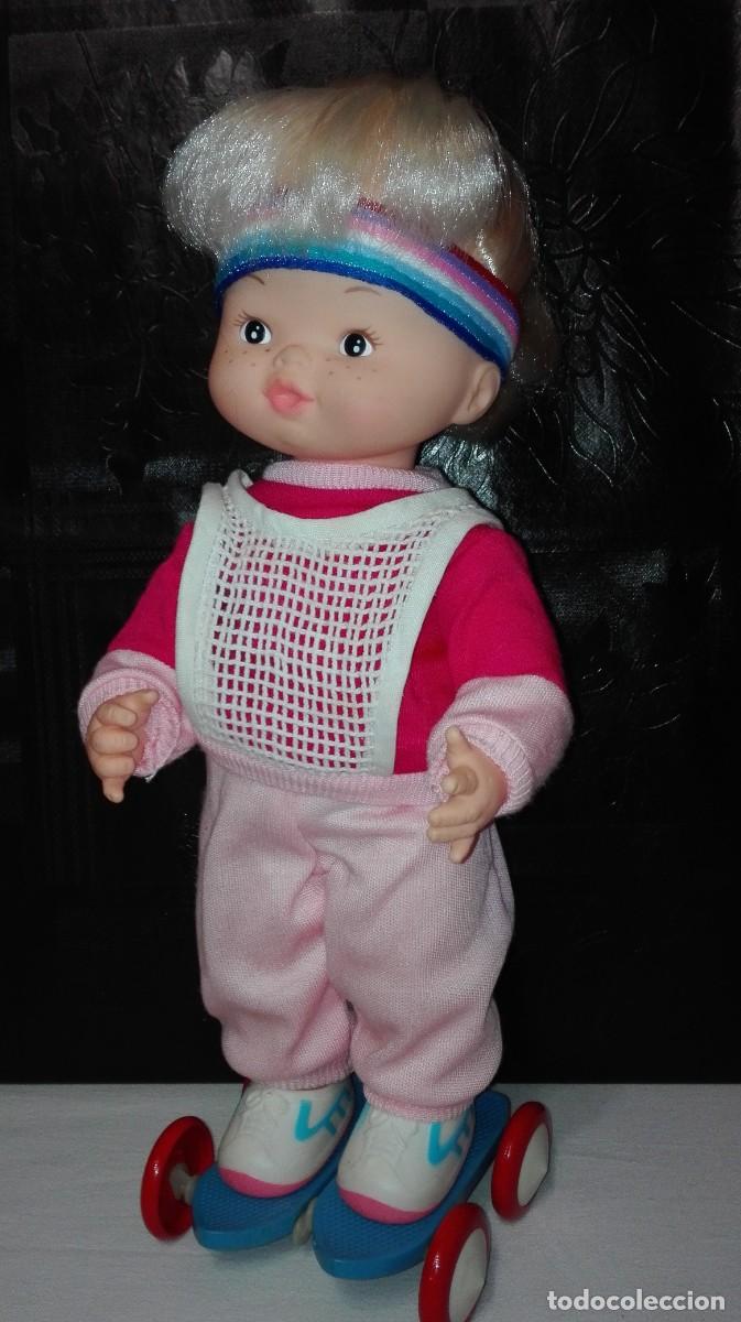 Mu&ntilde;ecas modernas: MU&Ntilde;ECA PATINADORA JESMAR - Foto 2
