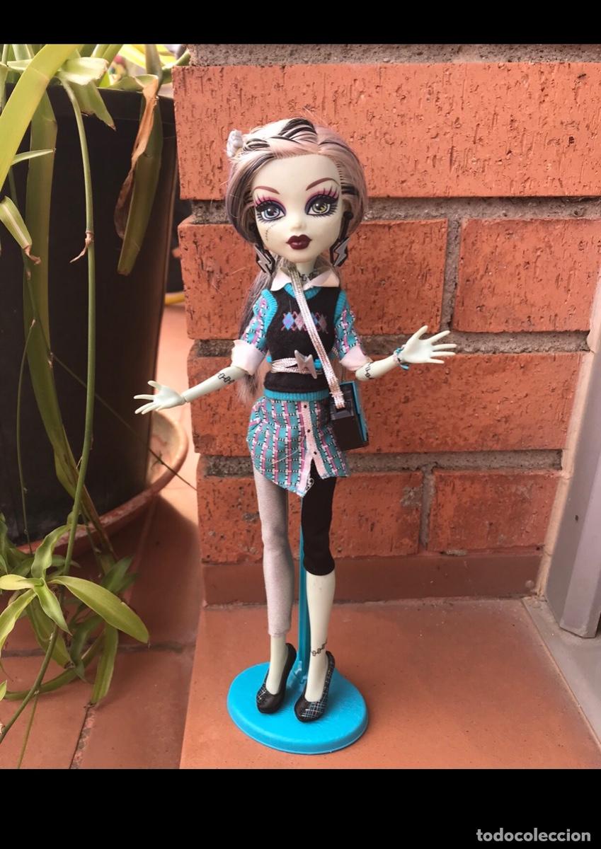 Monster High Frankie's Day Out Doll, MTHKY73, Pink