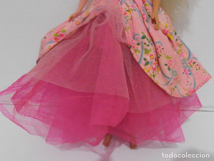 Mu&ntilde;ecas modernas: MU&Ntilde;ECA SINDY DULCES SUE&Ntilde;OS, COMPLETA, FUNCIONA EL MECANISMO, HASBRO - Foto 3