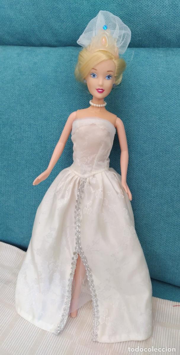 Mu&ntilde;ecas modernas: Mu&ntilde;eca Barbie cenicienta novia - Foto 1