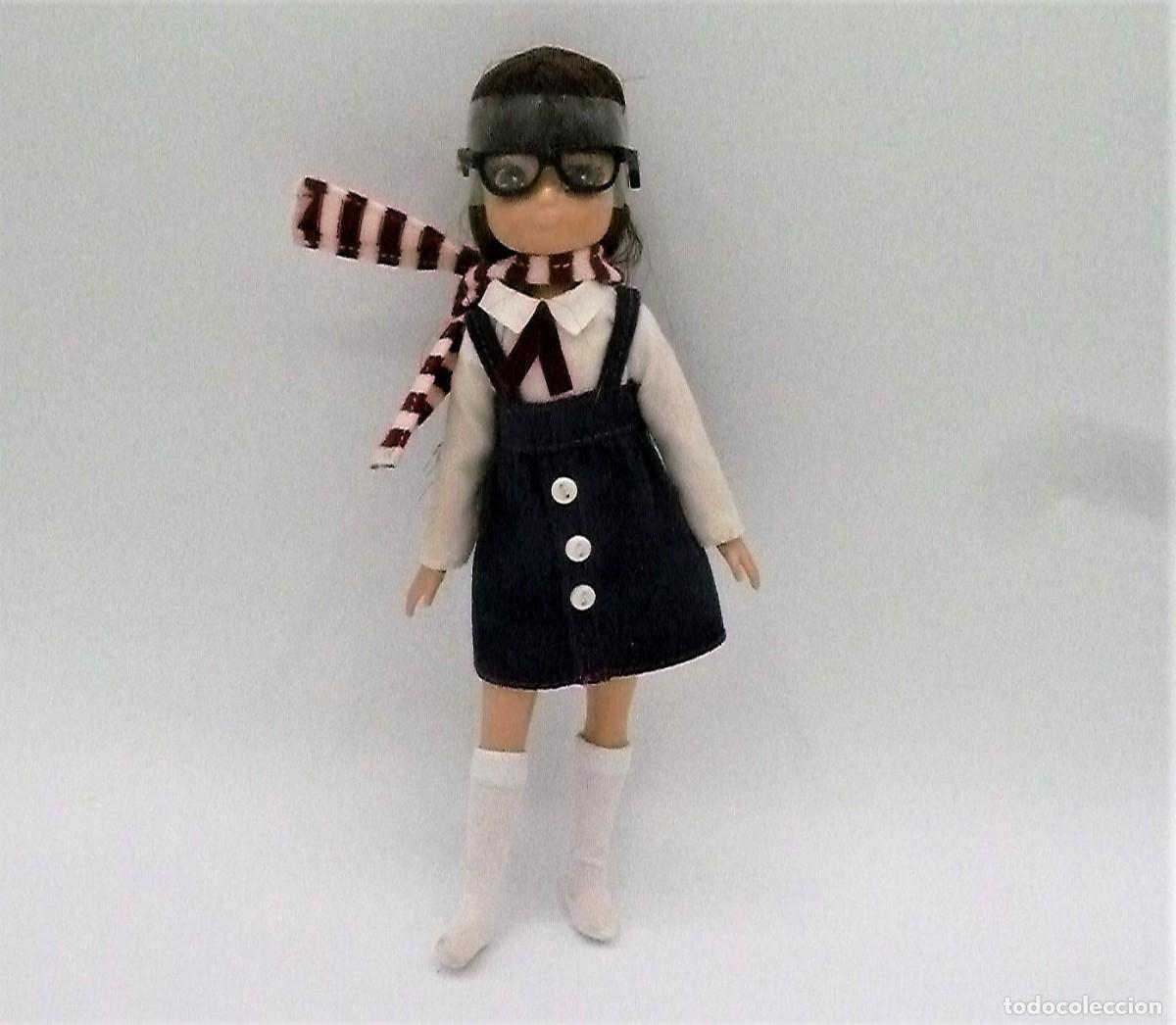 Mu&ntilde;ecas modernas: Mu&ntilde;eca tipo manga. Arkiu Ltd - Foto 1
