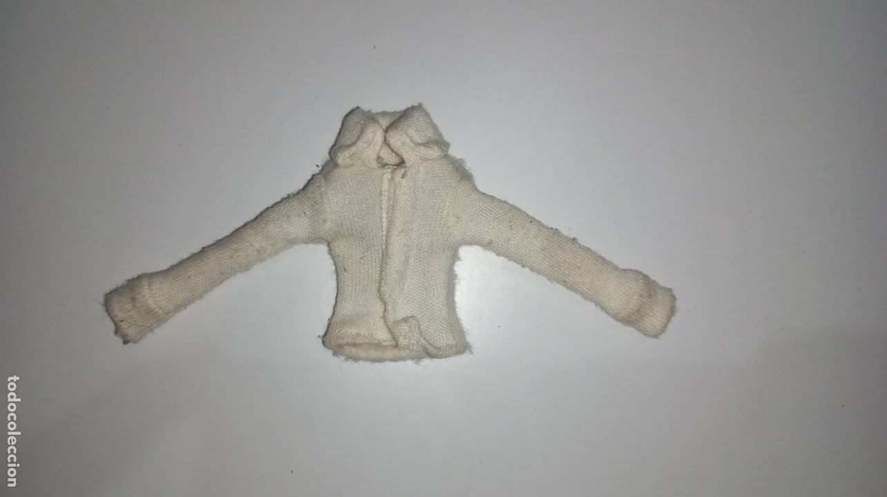 Mu&ntilde;ecas modernas: Camisa jersey de mu&ntilde;eca Bratz - Foto 2