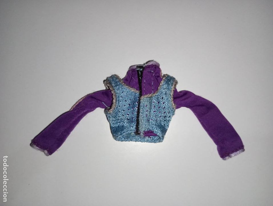 Mu&ntilde;ecas modernas: Camiseta de mu&ntilde;eca Bratz - Foto 2