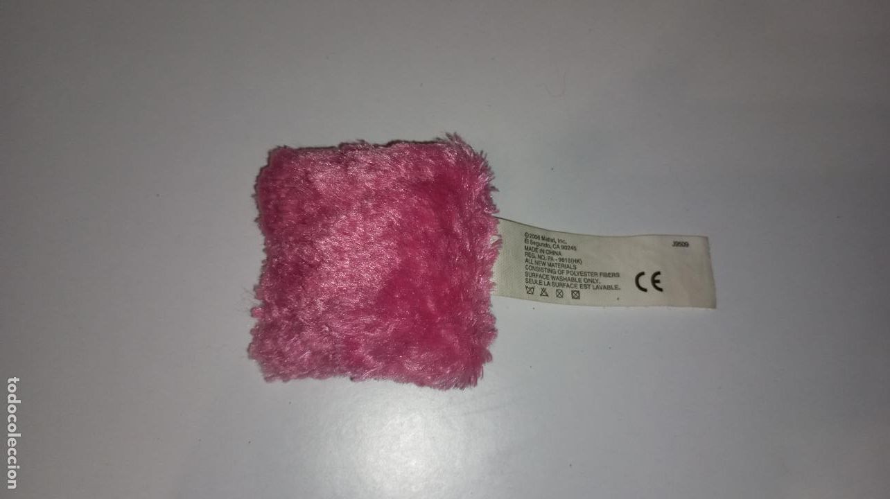 Mu&ntilde;ecas modernas: Coj&iacute;n de mu&ntilde;eca Bratz - Foto 4