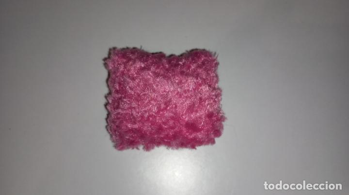 Mu&ntilde;ecas modernas: Coj&iacute;n de mu&ntilde;eca Bratz - Foto 1