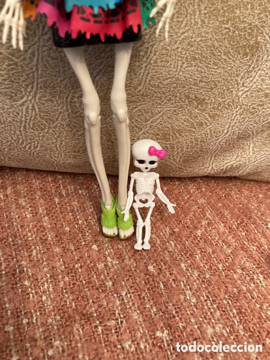 Mu&ntilde;ecas modernas: Mu&ntilde;eca Monster High Scaris - Foto 2