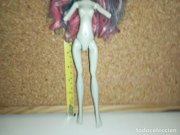 Mu&ntilde;ecas modernas: Mu&ntilde;eca Monster high Rochelle Goyle - Foto 2
