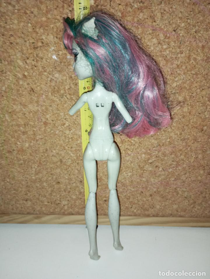 Mu&ntilde;ecas modernas: Mu&ntilde;eca Monster high Rochelle Goyle - Foto 5