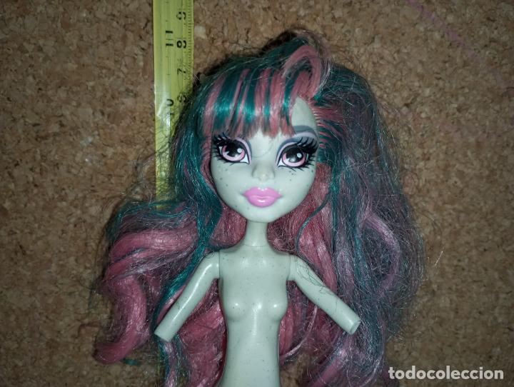 Mu&ntilde;ecas modernas: Mu&ntilde;eca Monster high Rochelle Goyle - Foto 1