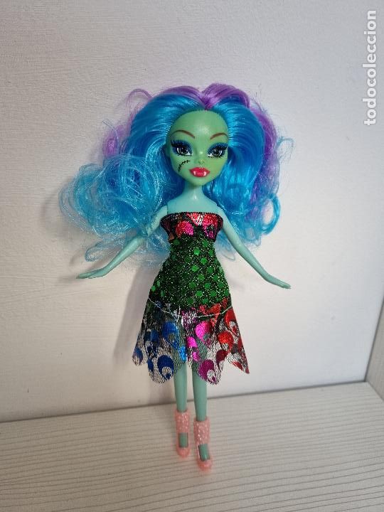 Mu&ntilde;ecas modernas: MU&Ntilde;ECA MONSTER SCHOOL - Foto 1