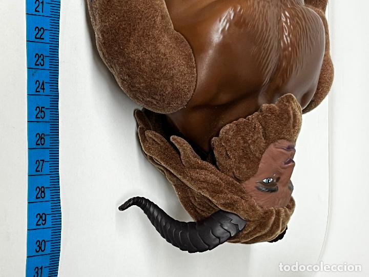 Mu&ntilde;ecas modernas: MU&Ntilde;ECO BESTIA DE DISNEY DE LA BELLA Y LA BESTIA - Foto 4