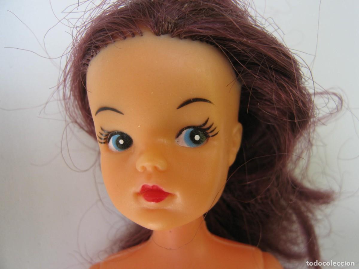 Mu&ntilde;ecas modernas: Mu&ntilde;eca Vintage 1970 clon Sindy