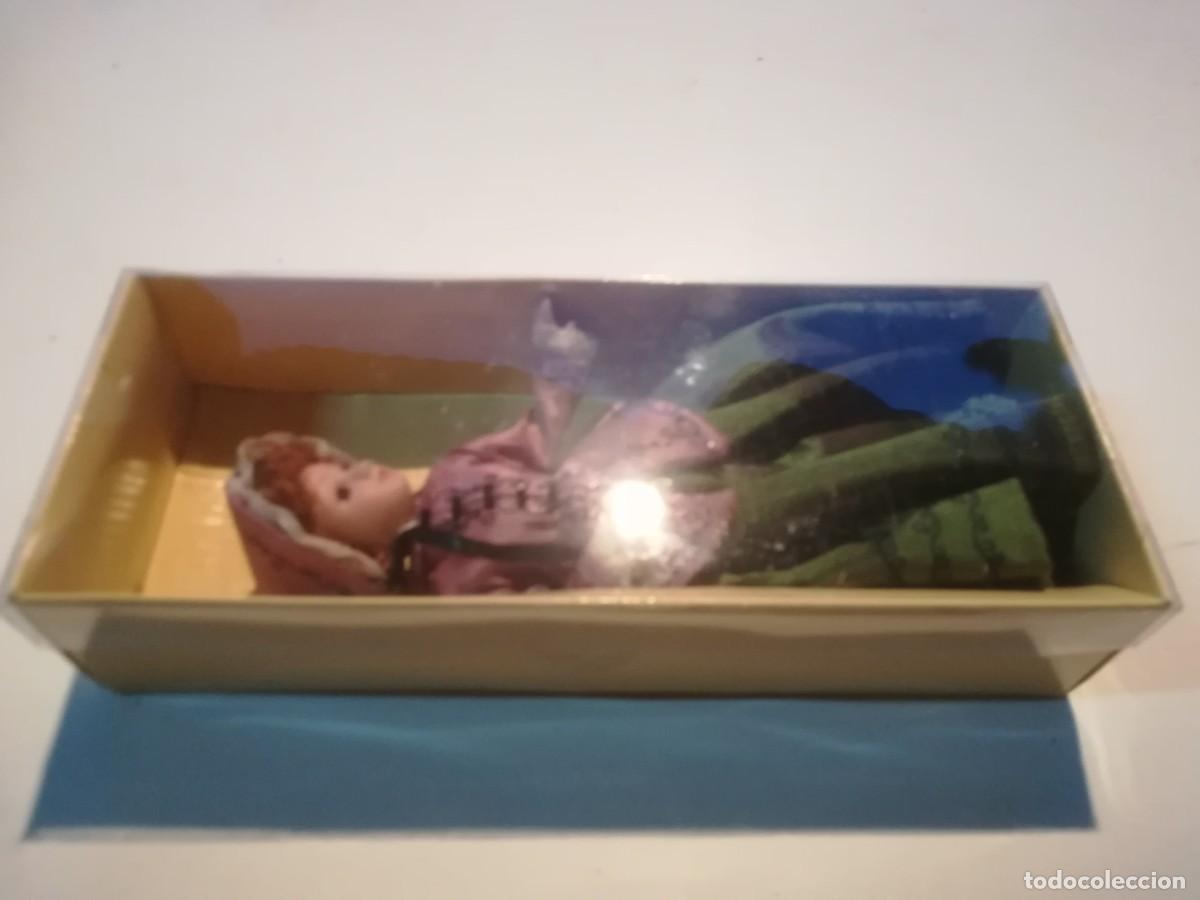 Mu&ntilde;ecas modernas: MU&Ntilde;ECA / MEDIDA CAJA 23 CM - Foto 2