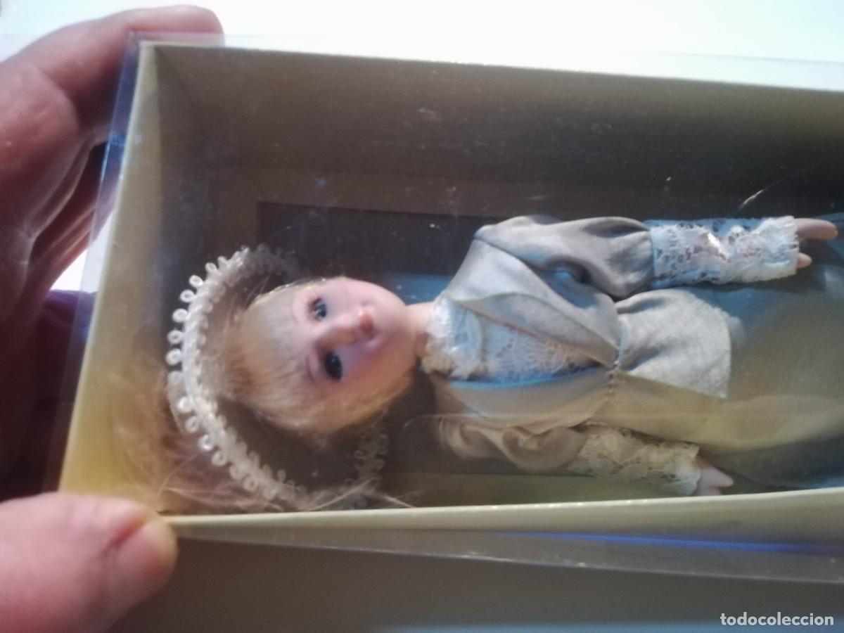 Mu&ntilde;ecas modernas: MU&Ntilde;ECA / MEDIDA CAJA 23 CM - Foto 2