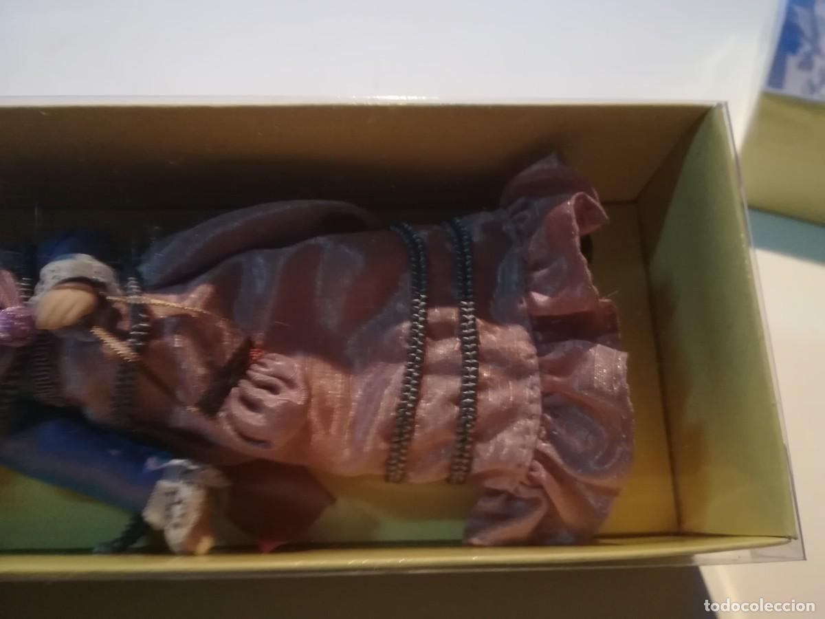 Mu&ntilde;ecas modernas: MU&Ntilde;ECA / MEDIDA CAJA 23 CM - Foto 4