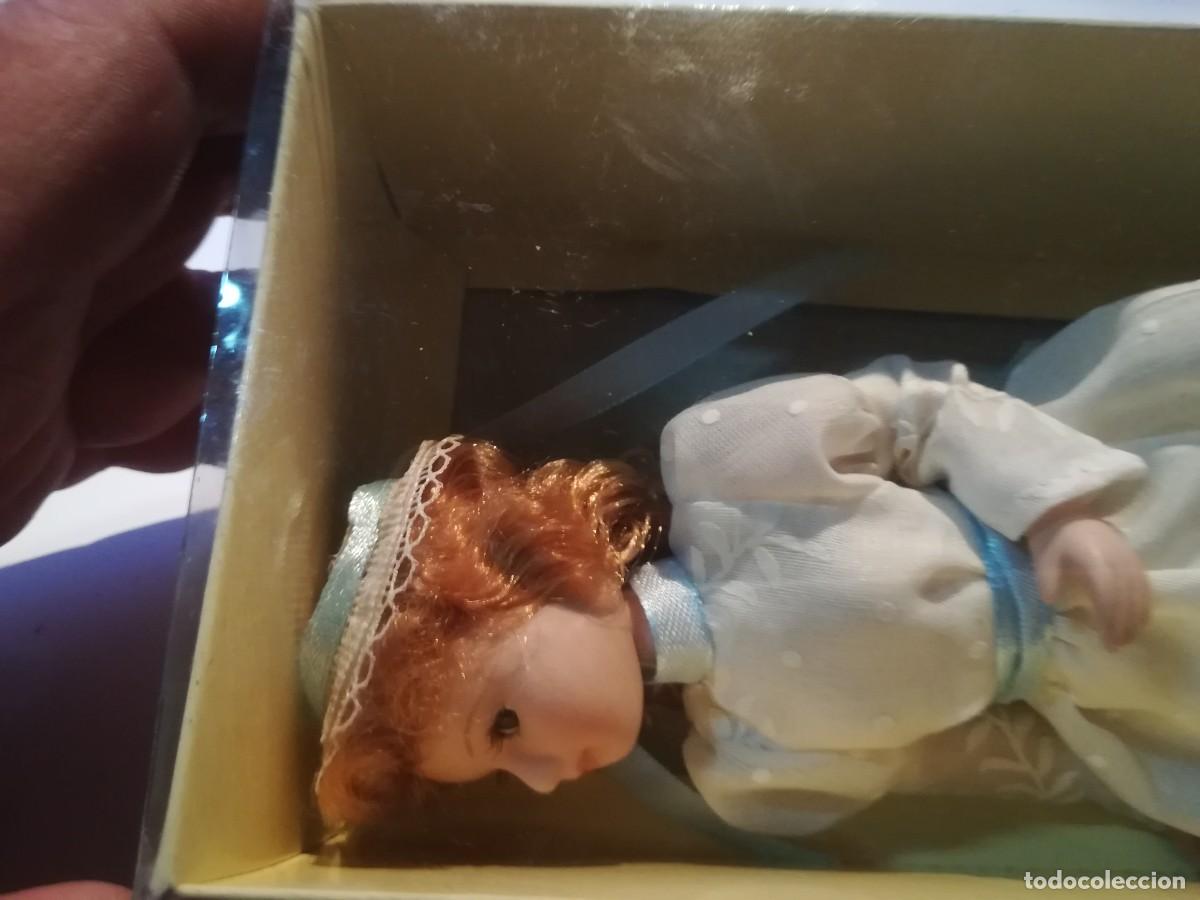 Mu&ntilde;ecas modernas: MU&Ntilde;ECA / MEDIDA CAJA 23 CM - Foto 2