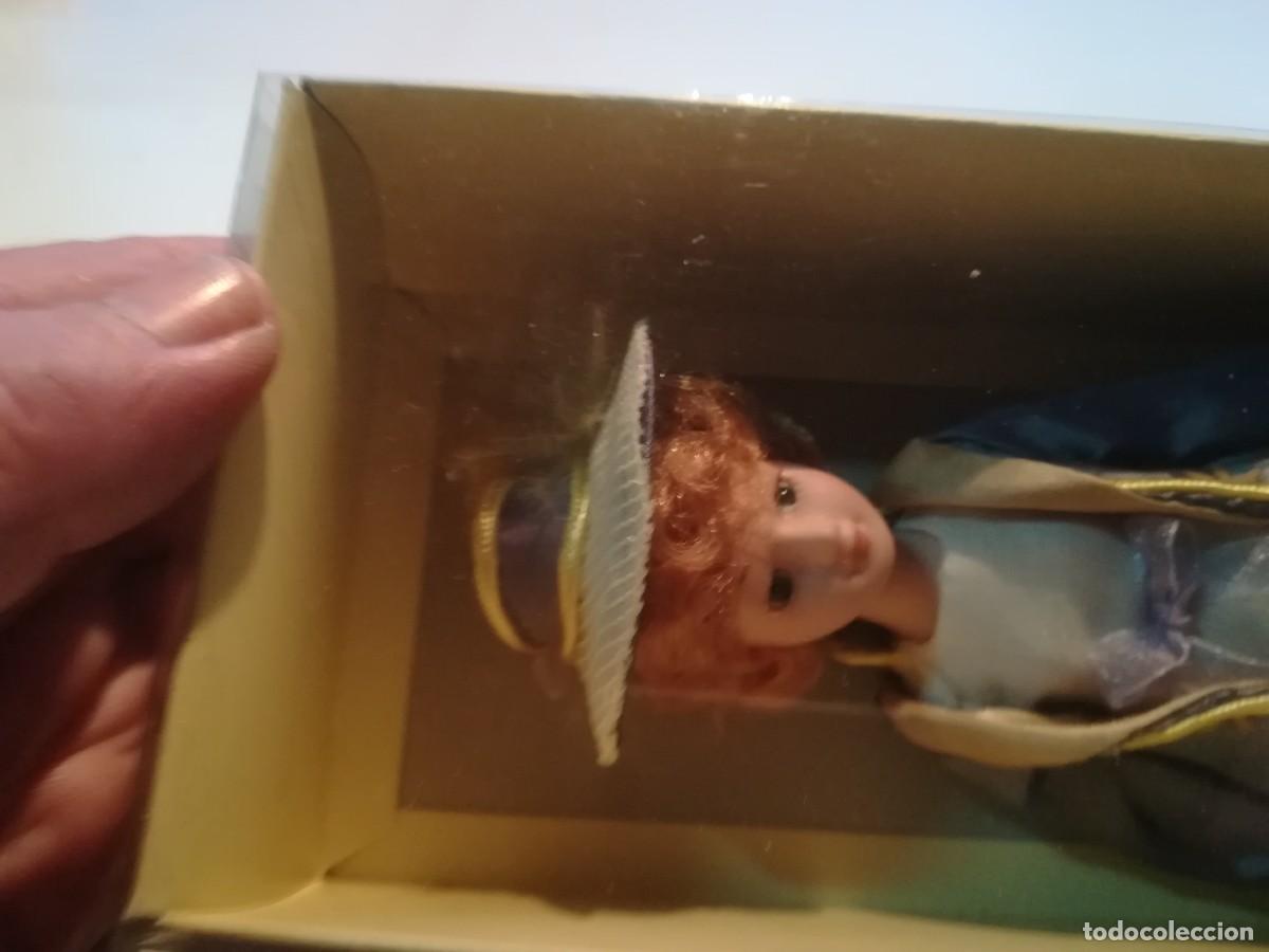 Mu&ntilde;ecas modernas: MU&Ntilde;ECA / MEDIDA CAJA 23 CM - Foto 2