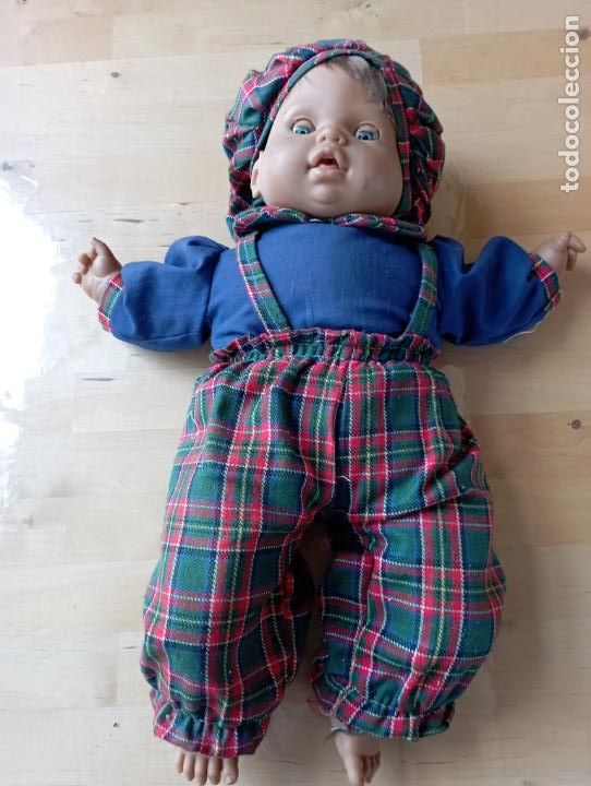 Mu&ntilde;ecas modernas: MU&Ntilde;ECO G.OLIVER,FUNCIONA A PILAS. - Foto 1