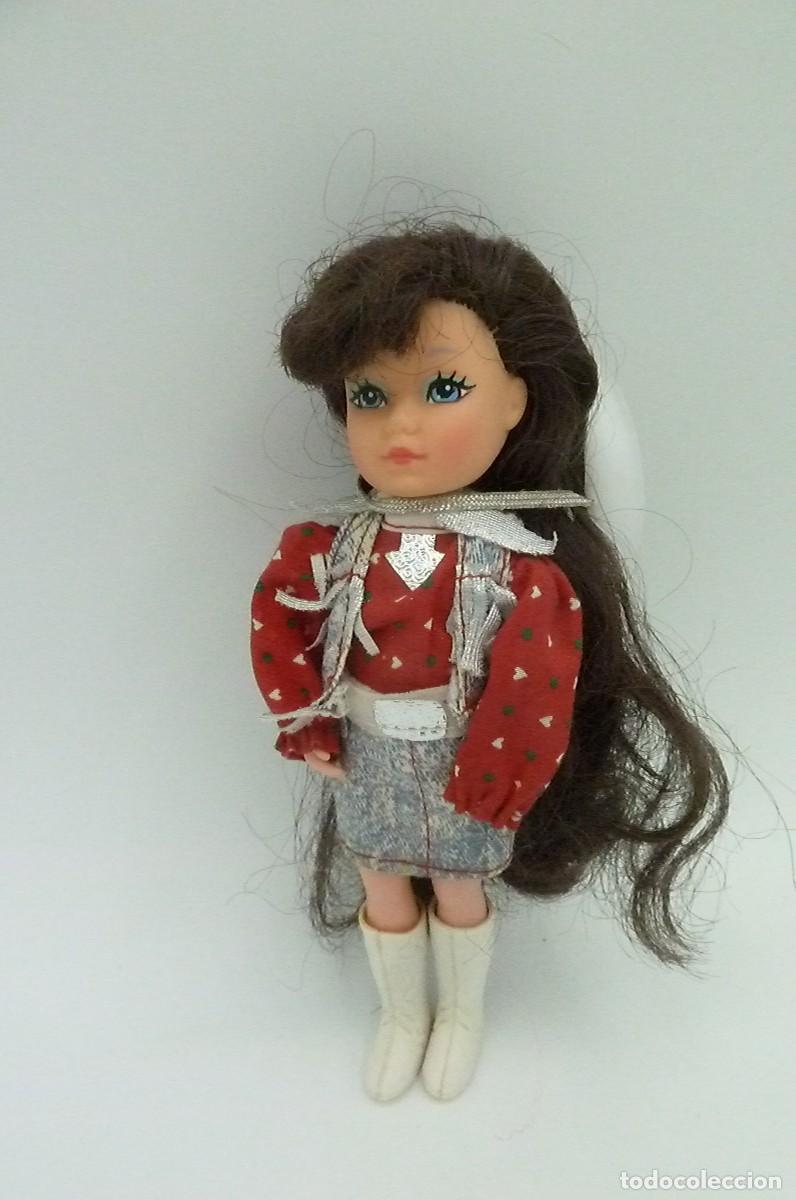 Mu&ntilde;ecas modernas: Mu&ntilde;eca vaquera. Creata 1985 - Foto 6