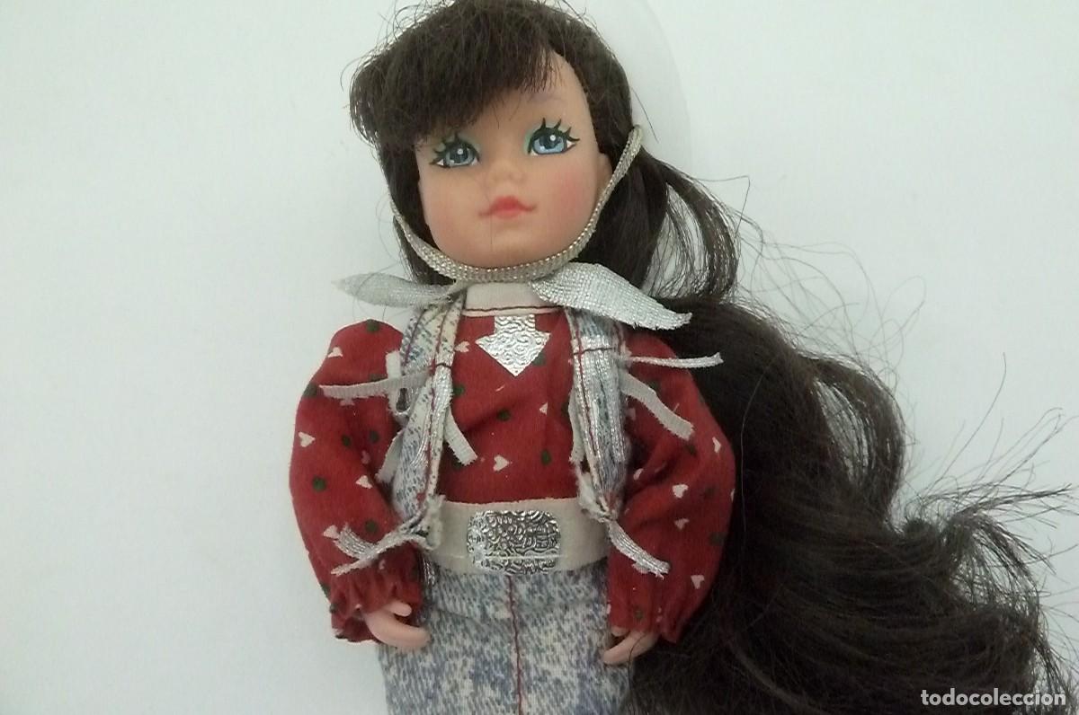 Mu&ntilde;ecas modernas: Mu&ntilde;eca vaquera. Creata 1985 - Foto 10