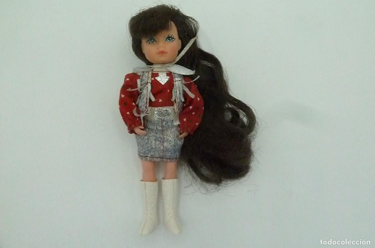 Mu&ntilde;ecas modernas: Mu&ntilde;eca vaquera. Creata 1985 - Foto 11