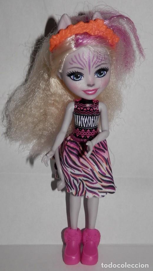 Mu&ntilde;ecas modernas: UNA MU&Ntilde;ECA ENCHANTIMALS - Foto 1