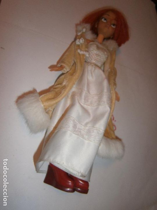 Mu&ntilde;ecas modernas: ESPECTACULAR MU&Ntilde;ECA CON ABRIGO LARGO - Foto 1