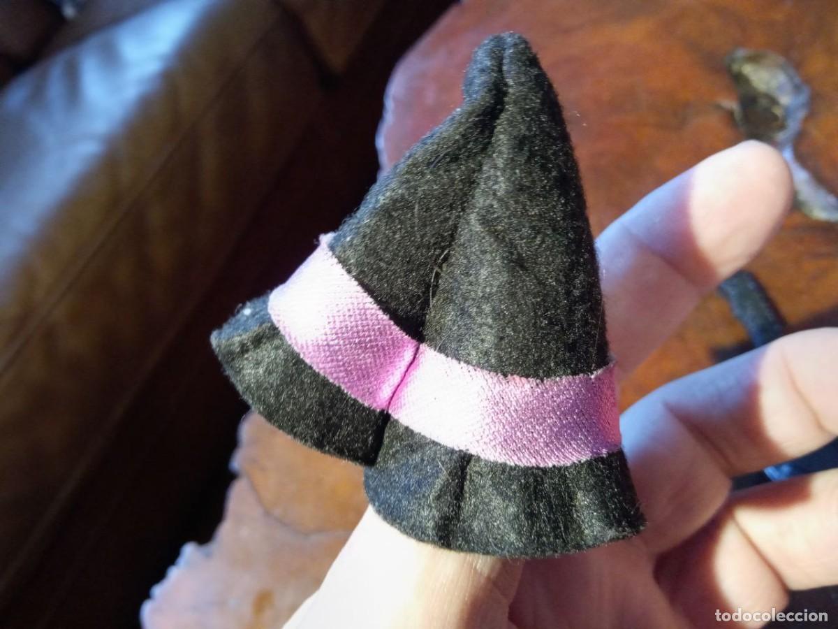 Mu&ntilde;ecas modernas: 2 CEPILLOS Y UN SOMBRERO MONSTERHIGH MUNECA - Foto 3