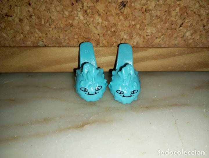 Mu&ntilde;ecas modernas: Zapatos de mu&ntilde;eca Monster high - Foto 2