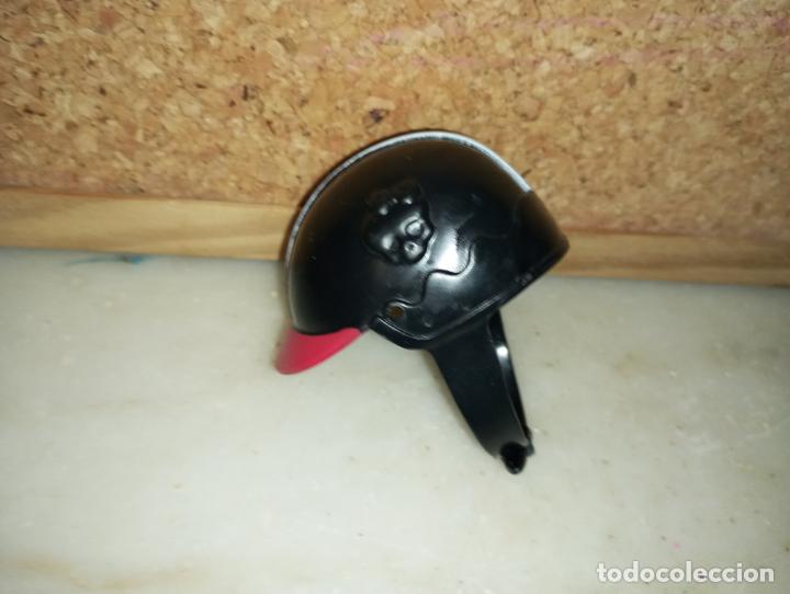 Mu&ntilde;ecas modernas: Casco de mu&ntilde;eca Monster high - Foto 5