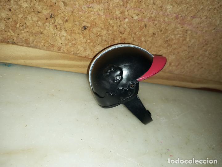 Mu&ntilde;ecas modernas: Casco de mu&ntilde;eca Monster high - Foto 1