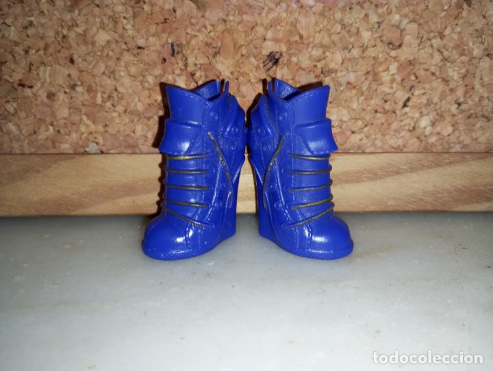 Mu&ntilde;ecas modernas: Zapatos botas de mu&ntilde;eca los descendientes - Foto 1