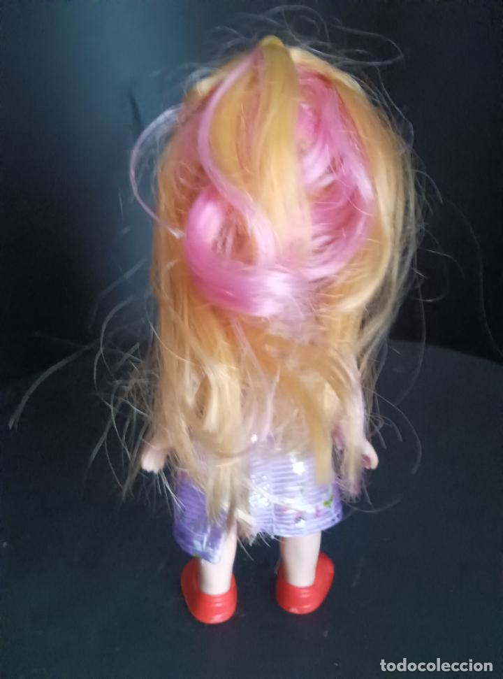Mu&ntilde;ecas modernas: MU&Ntilde;ECA ACTUAL - DESCONOZCO SERIE . 18CM - Foto 2