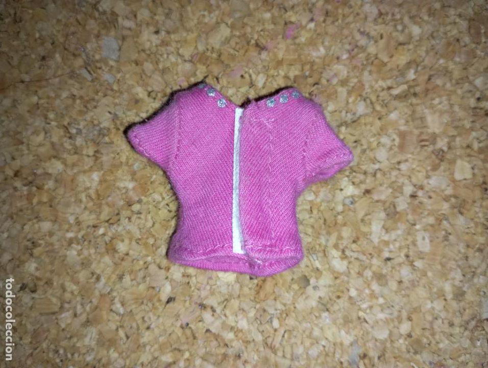 Mu&ntilde;ecas modernas: Camiseta de mu&ntilde;eca Bratz - Foto 2