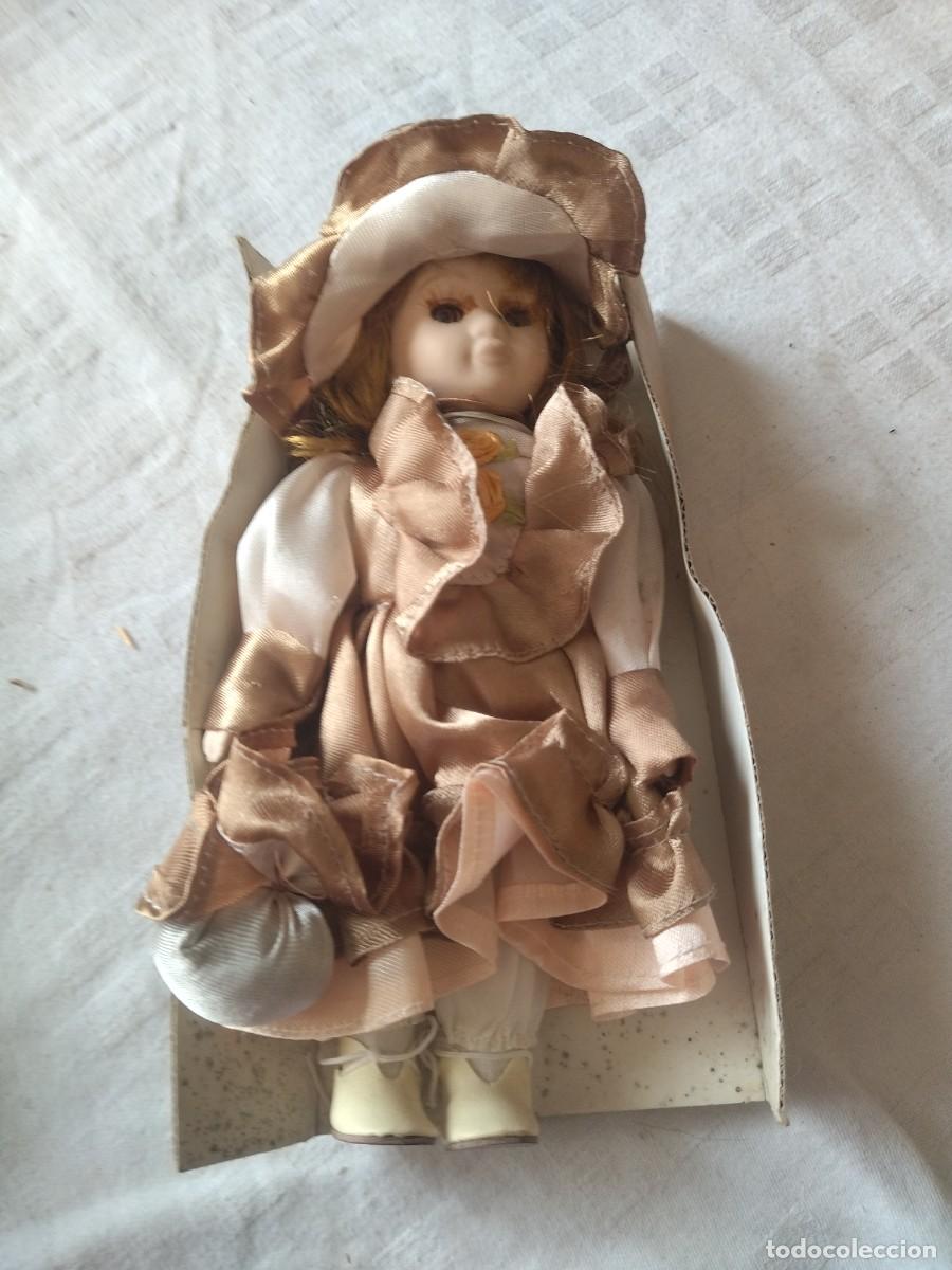 Mu&ntilde;ecas modernas: Mu&ntilde;eca de porcelana, dama - Foto 2