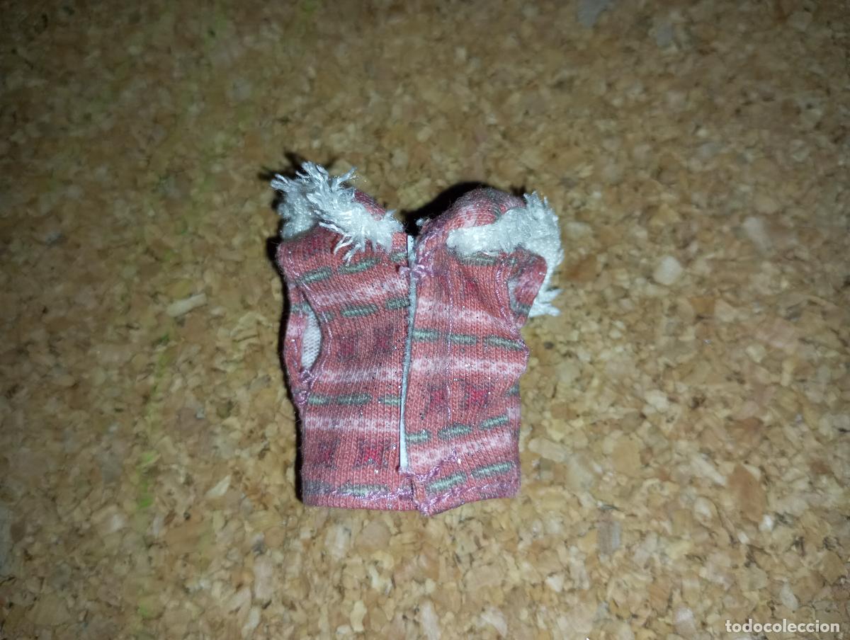 Mu&ntilde;ecas modernas: Camiseta de mu&ntilde;eca Bratz - Foto 2