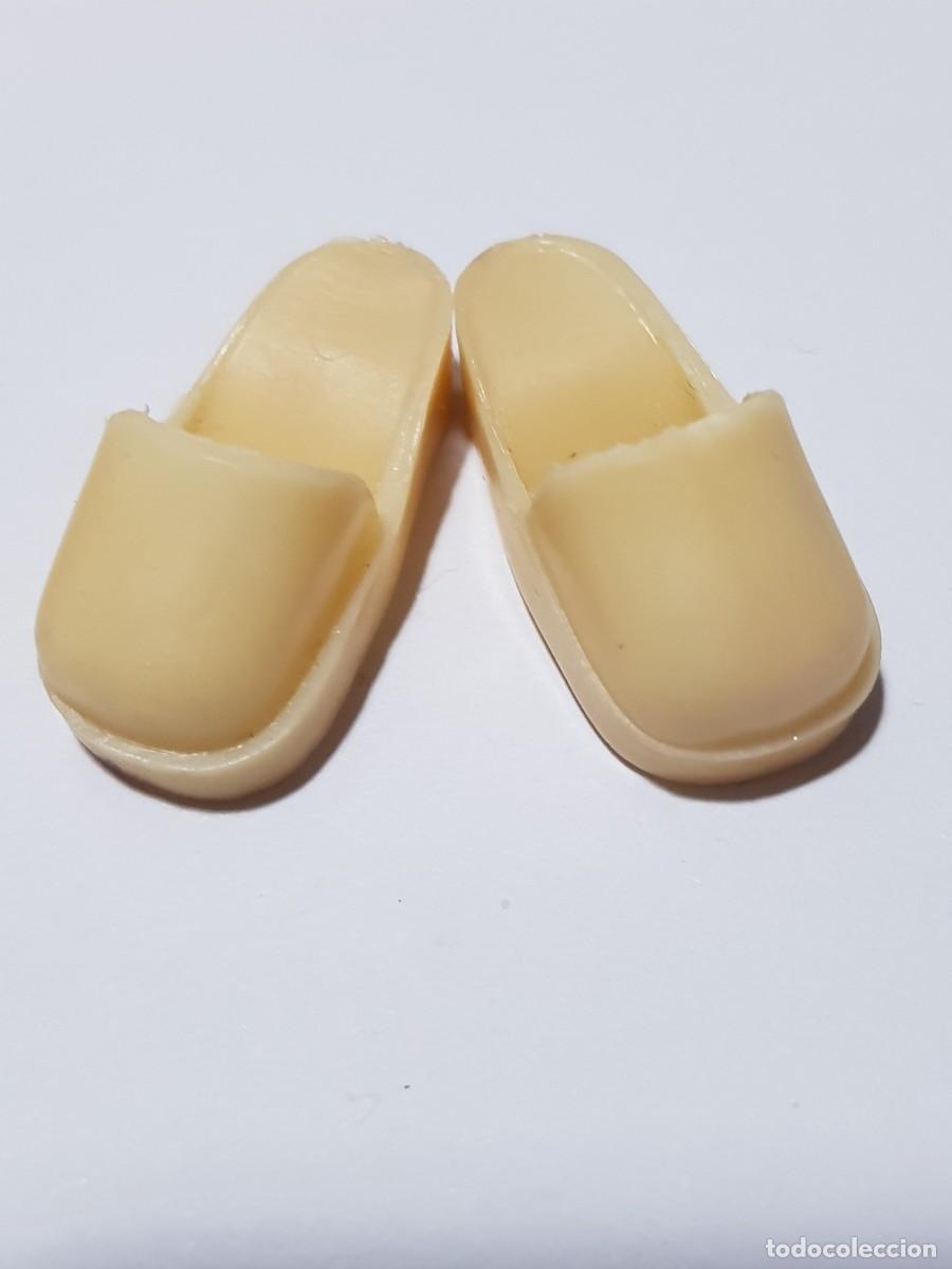 Mu&ntilde;ecas modernas: Zapatos sindy vintage - Foto 1