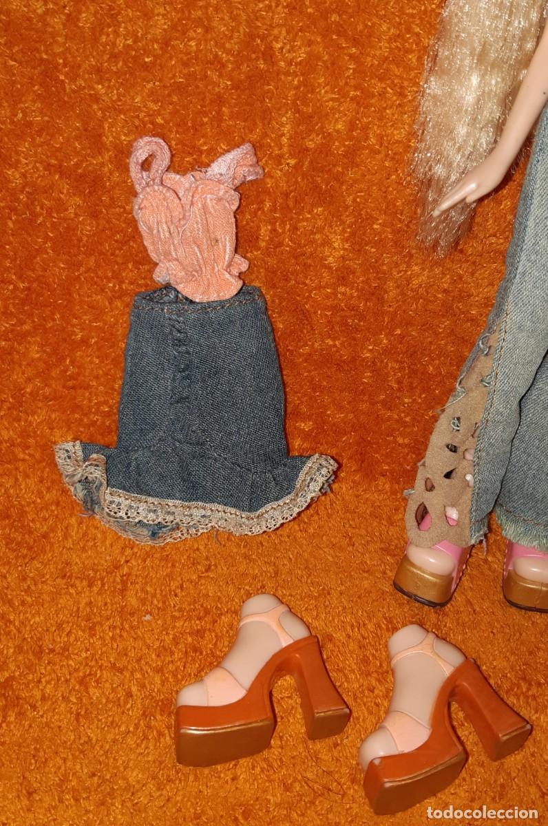 Mu&ntilde;ecas modernas: MU&Ntilde;ECA BRATZ CLOE STRUT IT 2004 - Foto 5